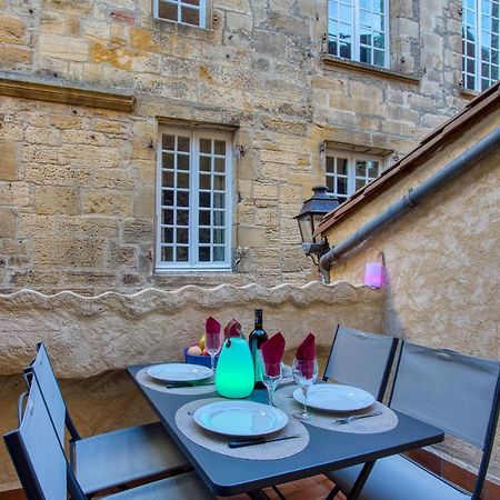 Chez Alice Appartement En Plein Centre Ville Sarlat-la-Canéda Dış mekan fotoğraf